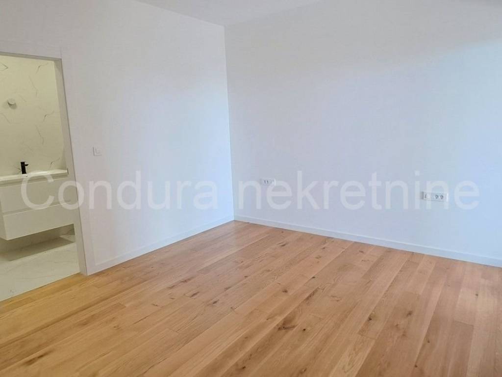 Apartman na moru, Prodaja, Privlaka, Privlaka