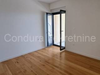 Apartman na moru, Prodaja, Privlaka, Privlaka