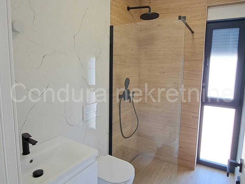 Apartman na moru, Prodaja, Privlaka, Privlaka