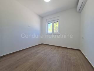 Apartman na moru, Prodaja, Vir, Vir