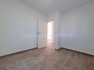 Apartman na moru, Prodaja, Vir, Vir