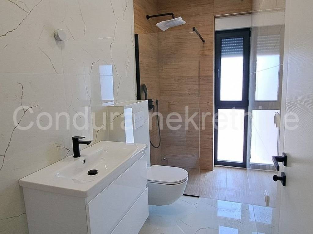 Apartman na moru, Prodaja, Privlaka, Privlaka