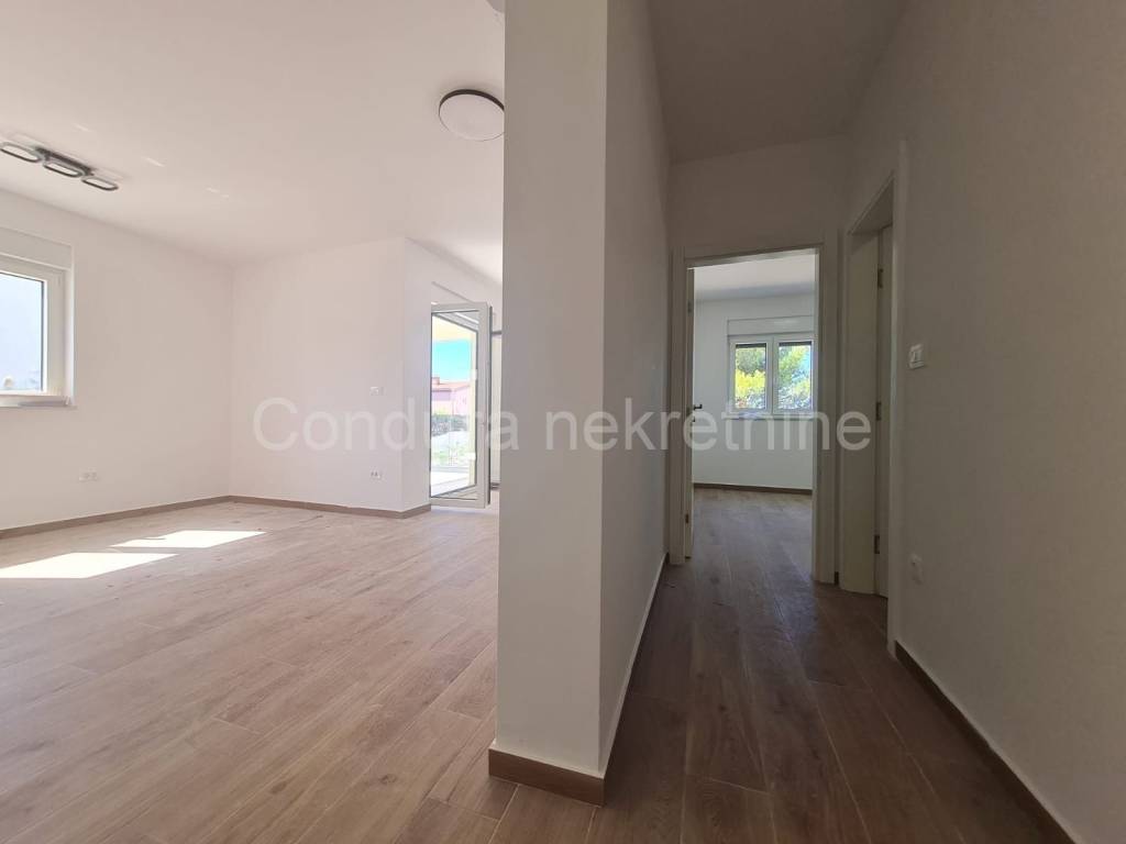 Apartman na moru, Prodaja, Vir, Vir