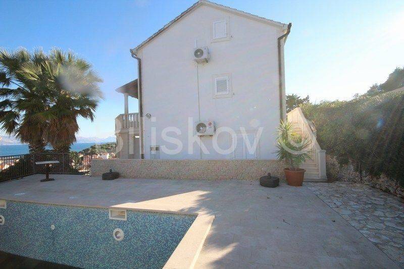 Samostojeća kuća, Prodaja, Sutivan, Sutivan