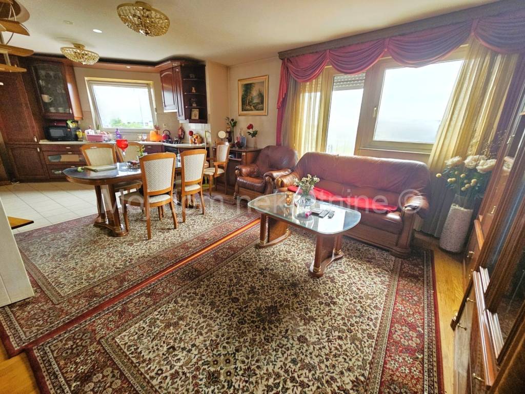 Stan u zgradi, Prodaja, Zagreb, Donja Dubrava