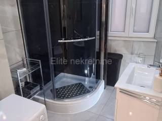 Stan u zgradi, Najam, Rijeka, Centar