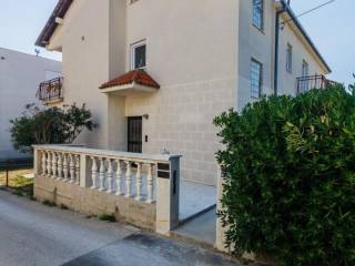 Kastela, Kastel Luksic