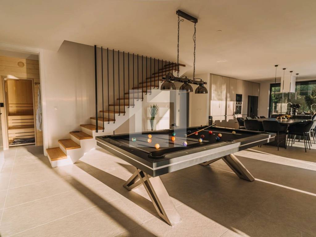 Privlaka (Zadar), moderna luksuzna vila sa bazenom, prodaja