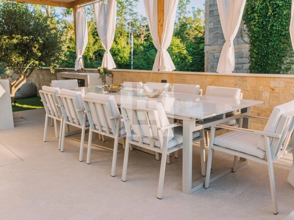 Privlaka (Zadar), moderna luksuzna vila sa bazenom, prodaja