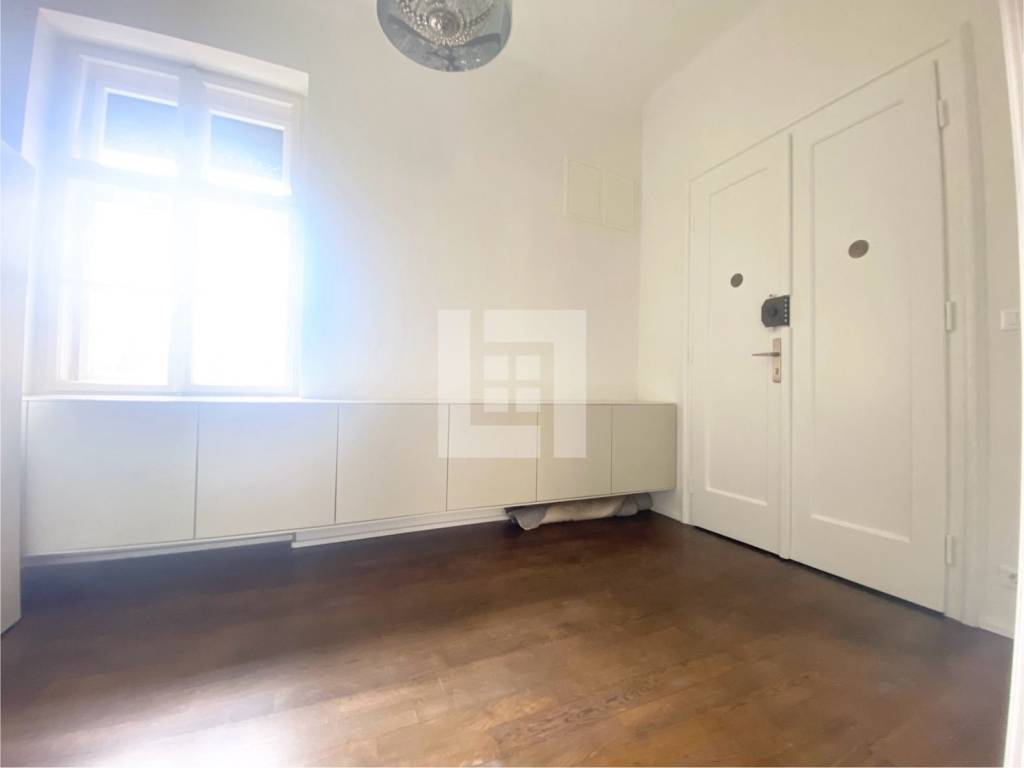 Medulićeva, namješten 3S stan, balkon, parking, najam