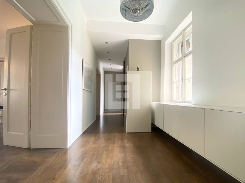 Medulićeva, namješten 3S stan, balkon, parking, najam