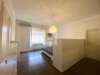 Medulićeva, namješten 3S stan, balkon, parking, najam