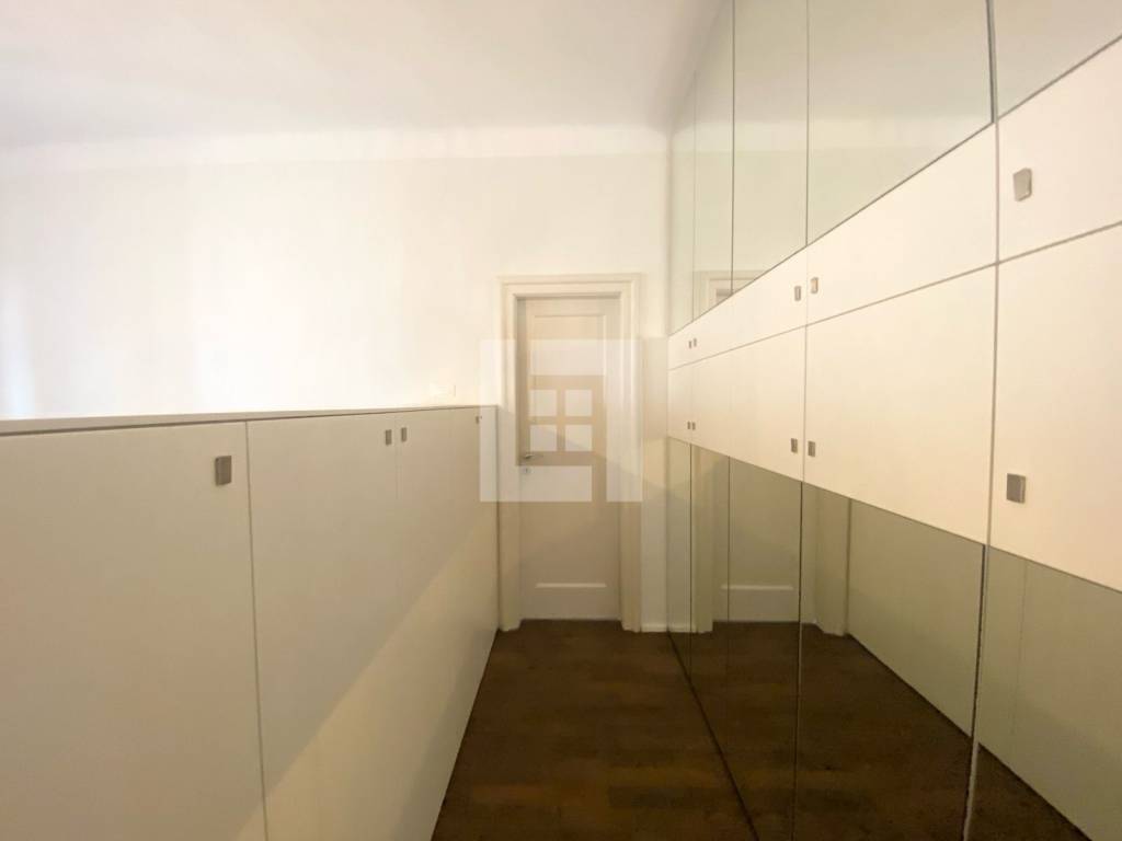 Medulićeva, namješten 3S stan, balkon, parking, najam