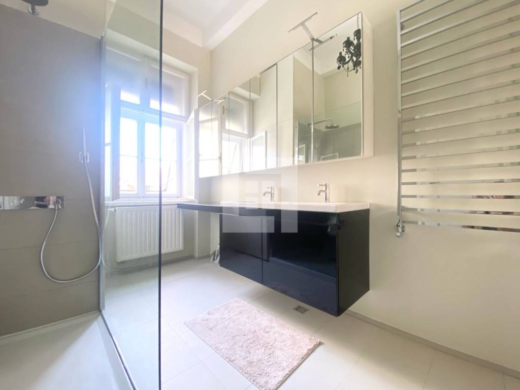 Medulićeva, namješten 3S stan, balkon, parking, najam
