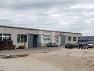 Trogir, hala/skladište, 750m2, parking, prodaja