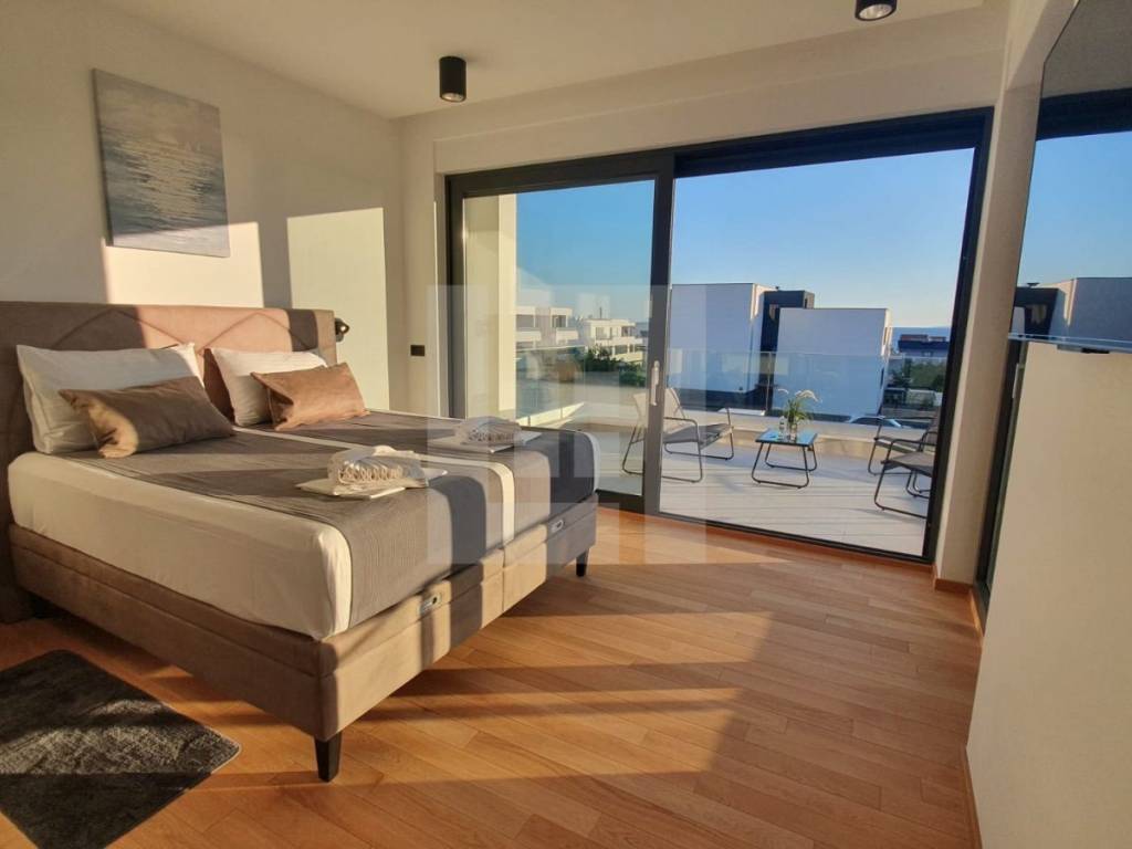 Novalja, luksuzna 5S vila, bazen, pogled na more, prodaja