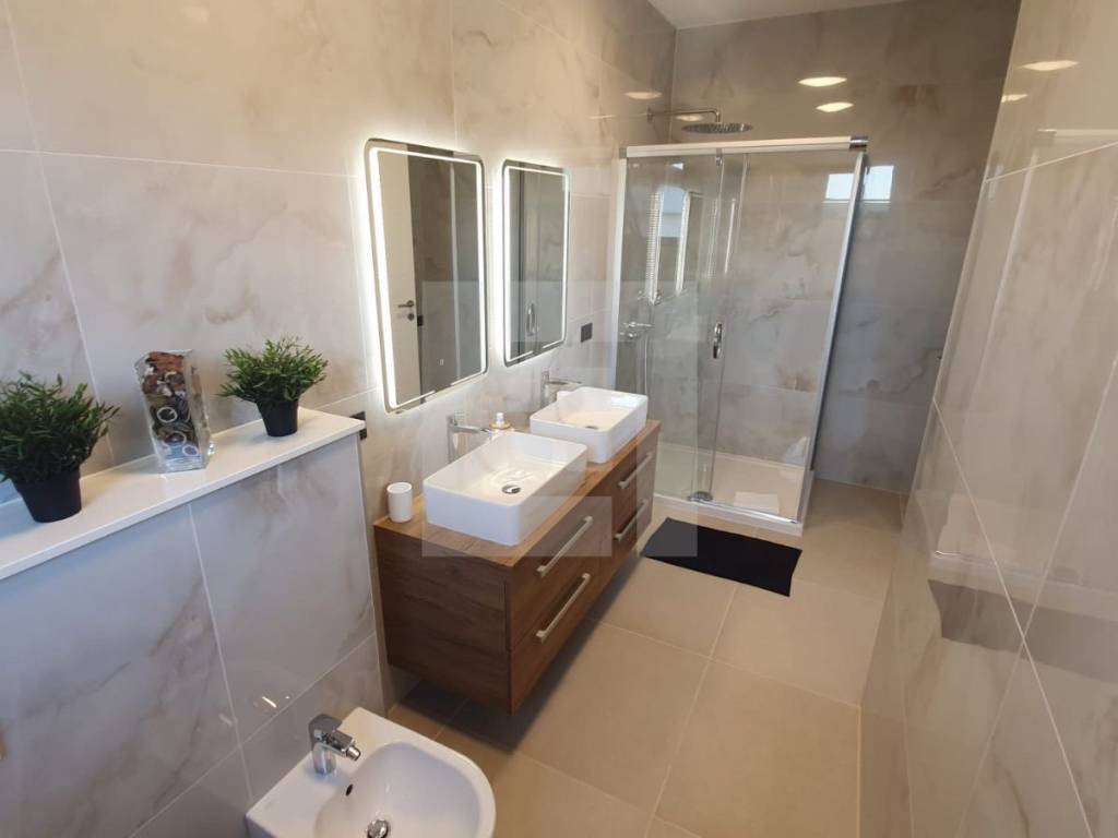 Novalja, luksuzna 5S vila, bazen, pogled na more, prodaja