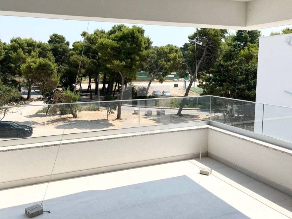 Novalja, nov luksuzan 4S penthouse, bazen, 2PM, prodaja