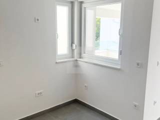 Novalja, nov luksuzan 4S penthouse, bazen, 2PM, prodaja