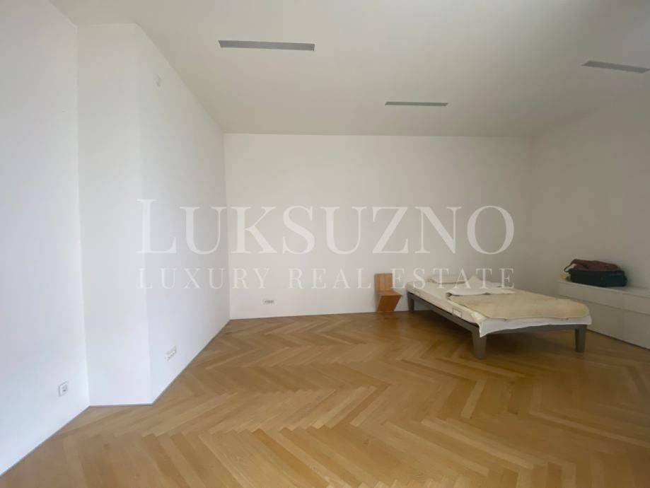 Zagreb, Cvjetni trg, luksuzan stan / ured 135m2, prodaja
