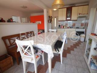 Stan u zgradi, Prodaja, Supetar, Supetar