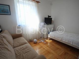 Stan u zgradi, Prodaja, Supetar, Supetar