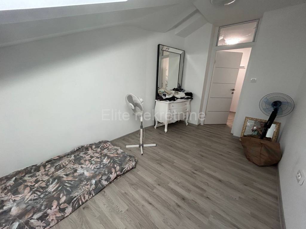 Stan u starijoj zgradi, Prodaja, Pula, Pula