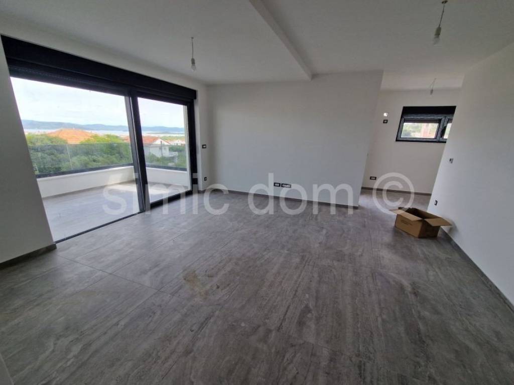 Apartman na moru, Prodaja, Murter, Murter