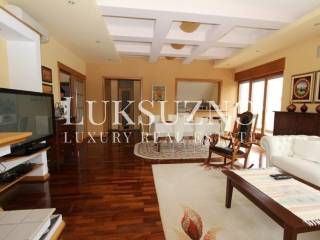 Pantovčak, luksuzan penthouse, namješten, parking, najam