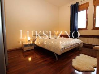 Pantovčak, luksuzan penthouse, namješten, parking, najam