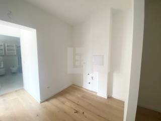 Jelenovac, luksuzan 5S stan, vrt, garaža, parking, prodaja