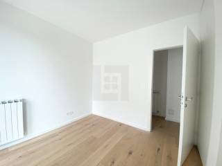 Jelenovac, luksuzan 5S stan, vrt, garaža, parking, prodaja