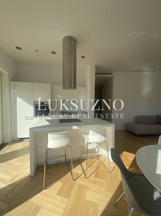 Šalata, penthouse, garaža, parking, najam, Luksuzno.com