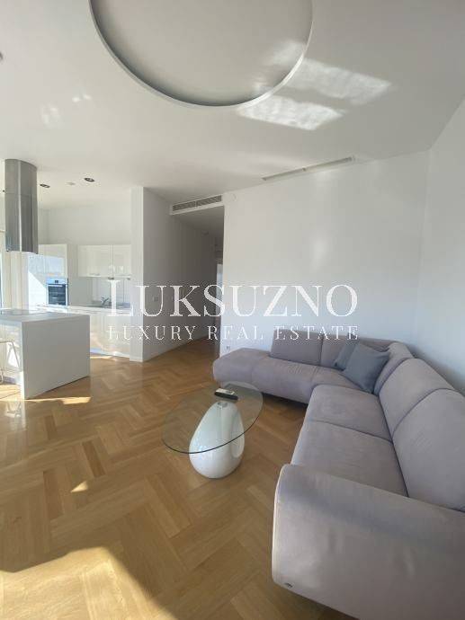 Šalata, penthouse, garaža, parking, najam, Luksuzno.com