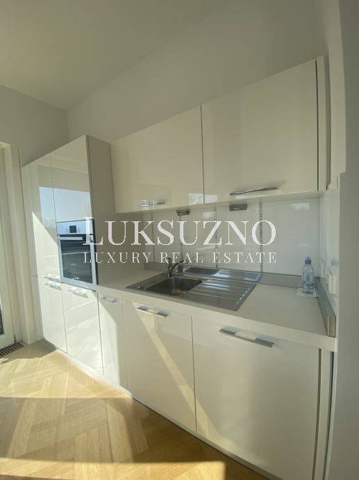 Šalata, penthouse, garaža, parking, najam, Luksuzno.com