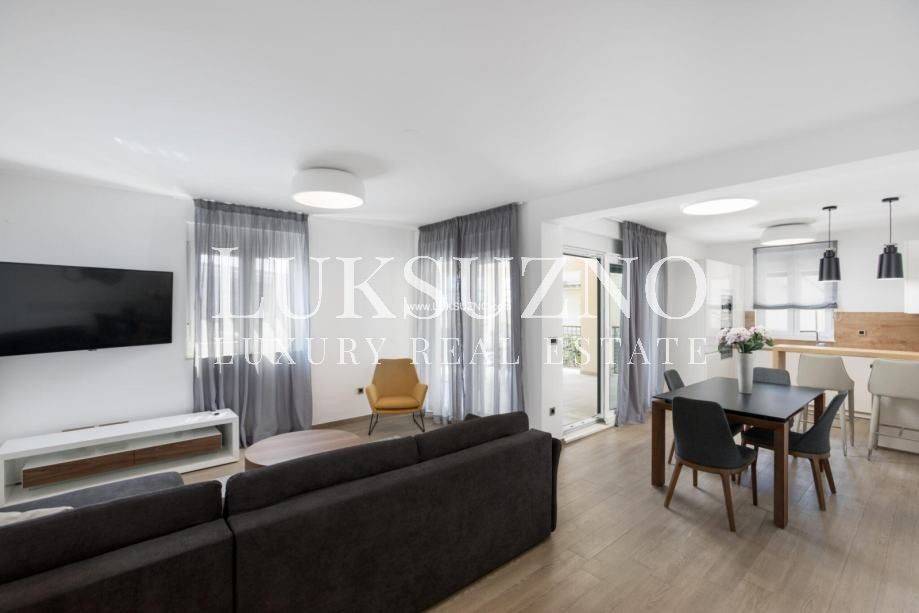 Hotel - 15 apartmana, 1550m2, Hvar, prodaja, Luksuzno.com