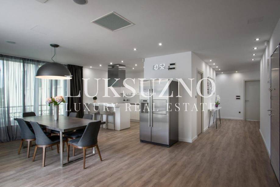Hotel - 15 apartmana, 1550m2, Hvar, prodaja, Luksuzno.com