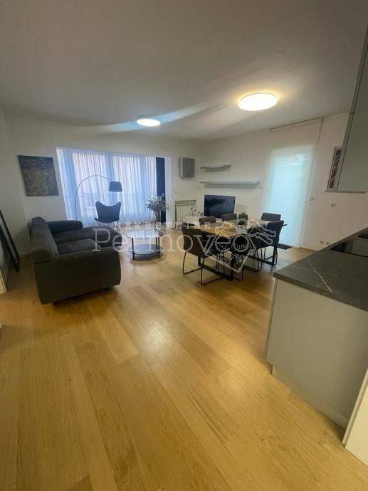 Stan u zgradi, Najam, Zagreb, Gornji Grad - Medveščak