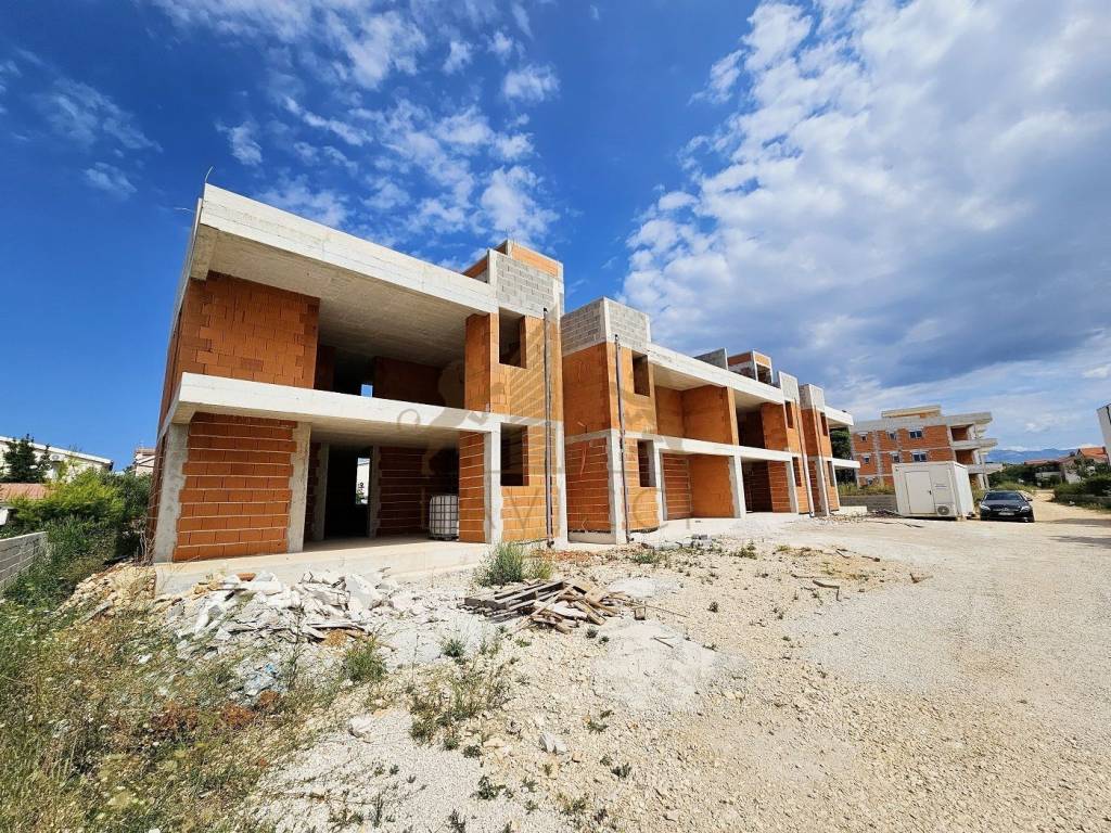Apartman s okućnicom, Prodaja, Vir, Vir