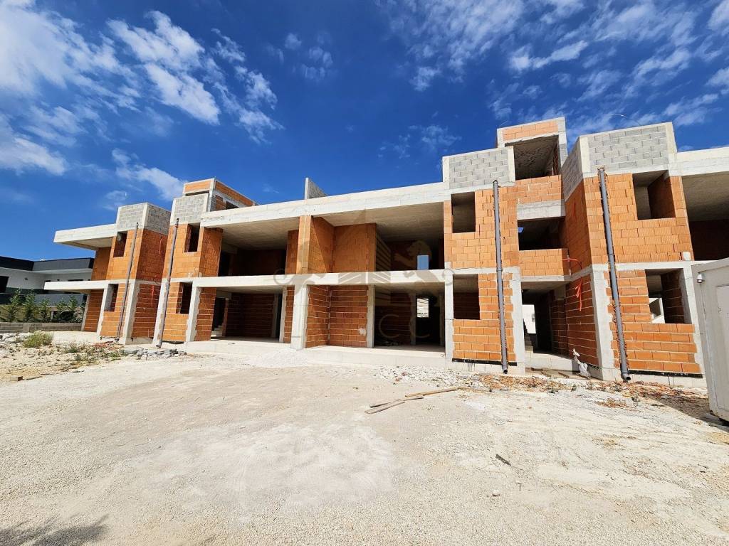 Apartman s okućnicom, Prodaja, Vir, Vir
