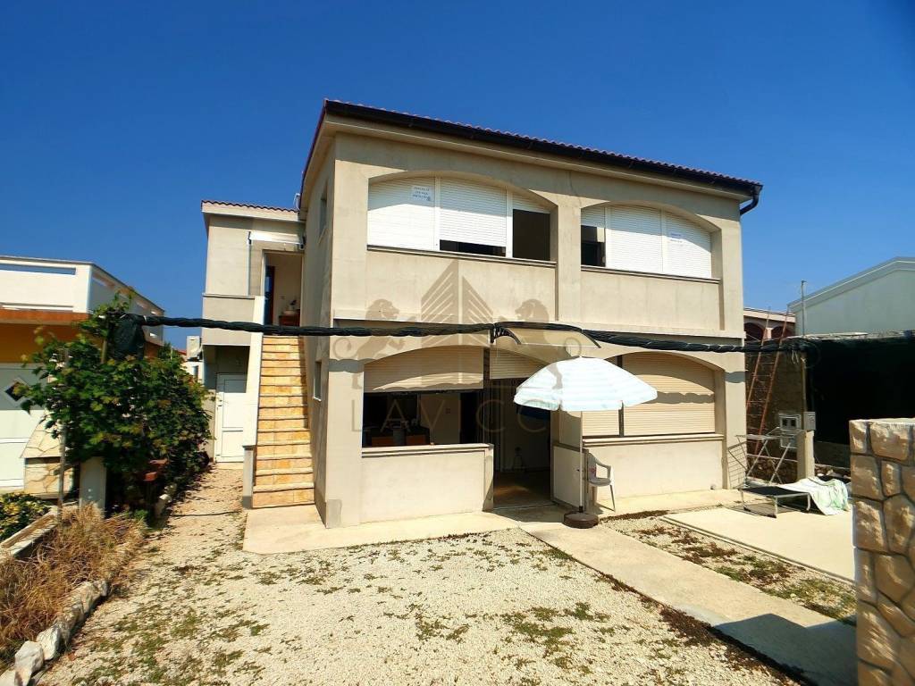 Apartmanska kuća, Prodaja, Vir, Vir