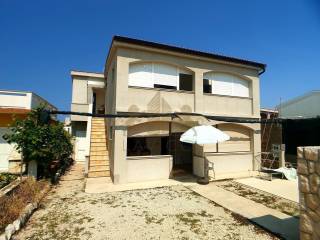 Apartmanska kuća, Prodaja, Vir, Vir