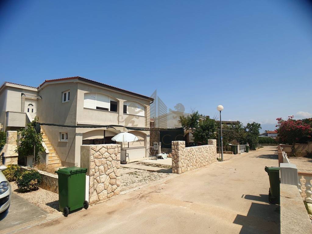 Apartmanska kuća, Prodaja, Vir, Vir