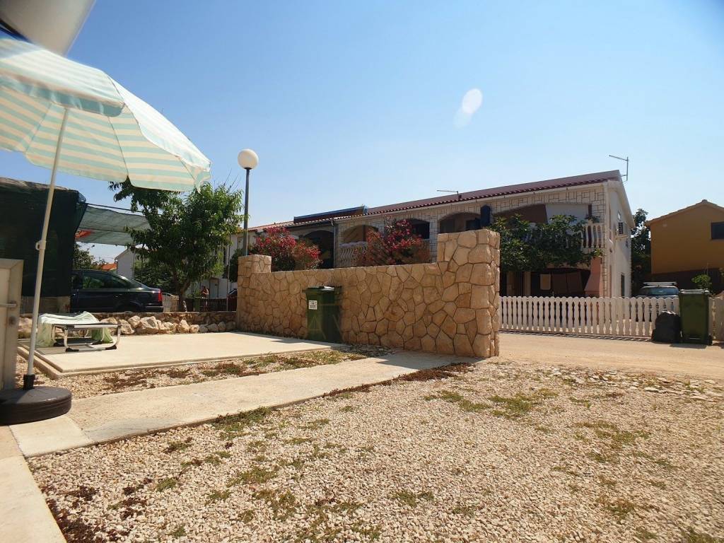 Apartmanska kuća, Prodaja, Vir, Vir