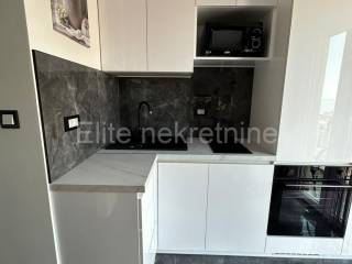 Stan u zgradi, Najam, Rijeka, Sjever