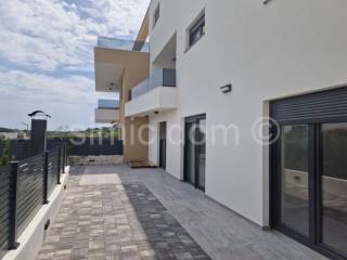 Apartman na moru, Prodaja, Murter, Murter