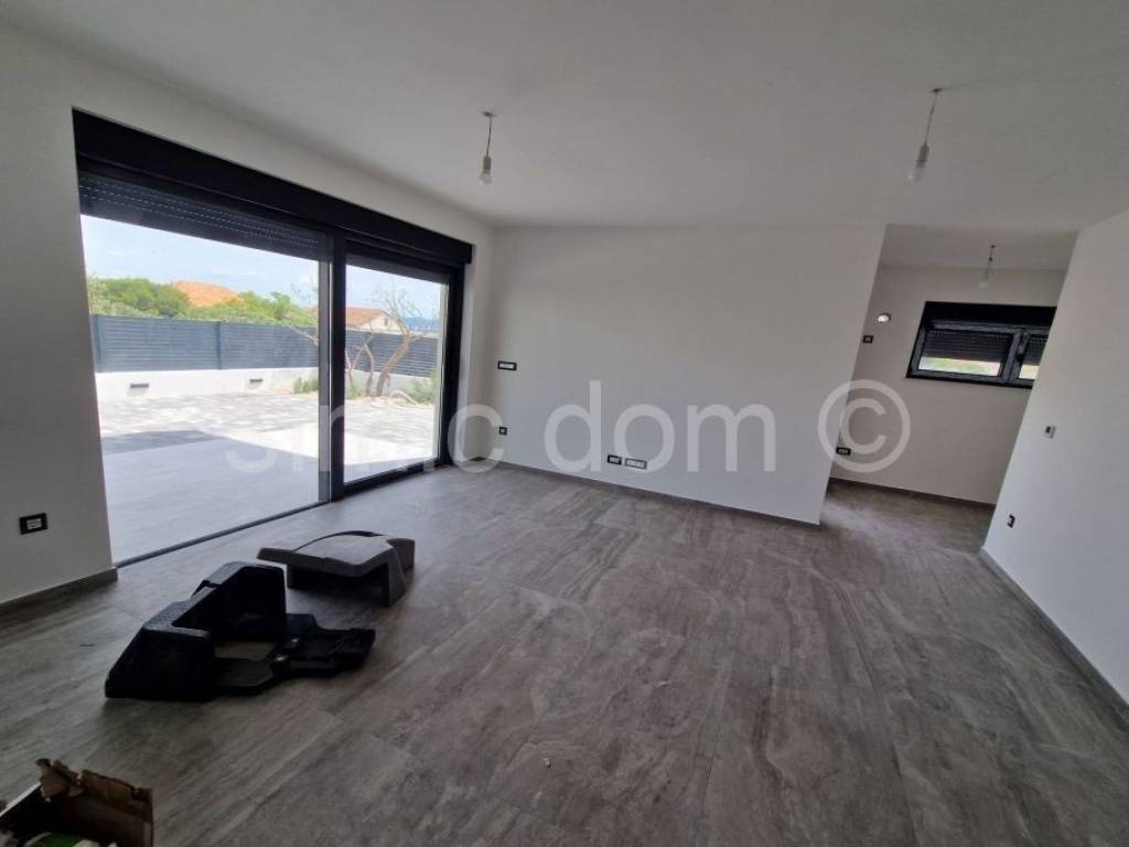 Apartman na moru, Prodaja, Murter, Murter