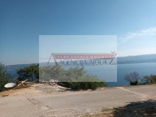 Omis, Lokva Rogoznica