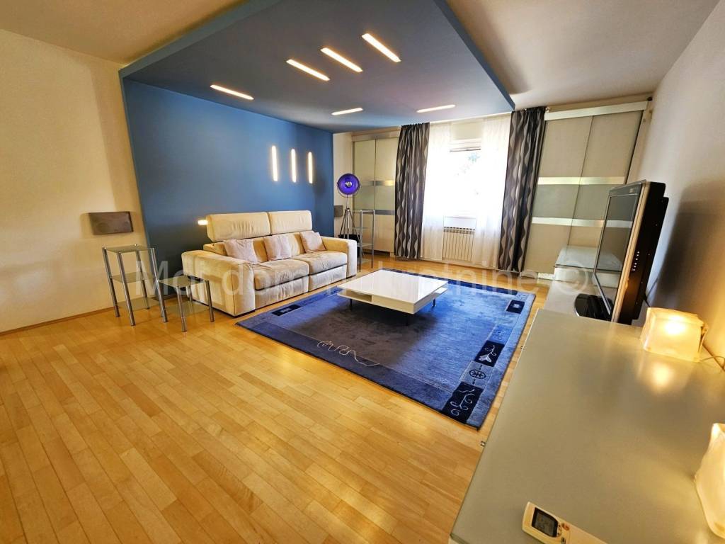 Stan u zgradi, Najam, Zagreb, Gornji Grad - Medveščak