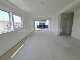 Apartman na moru, Prodaja, Privlaka, Privlaka